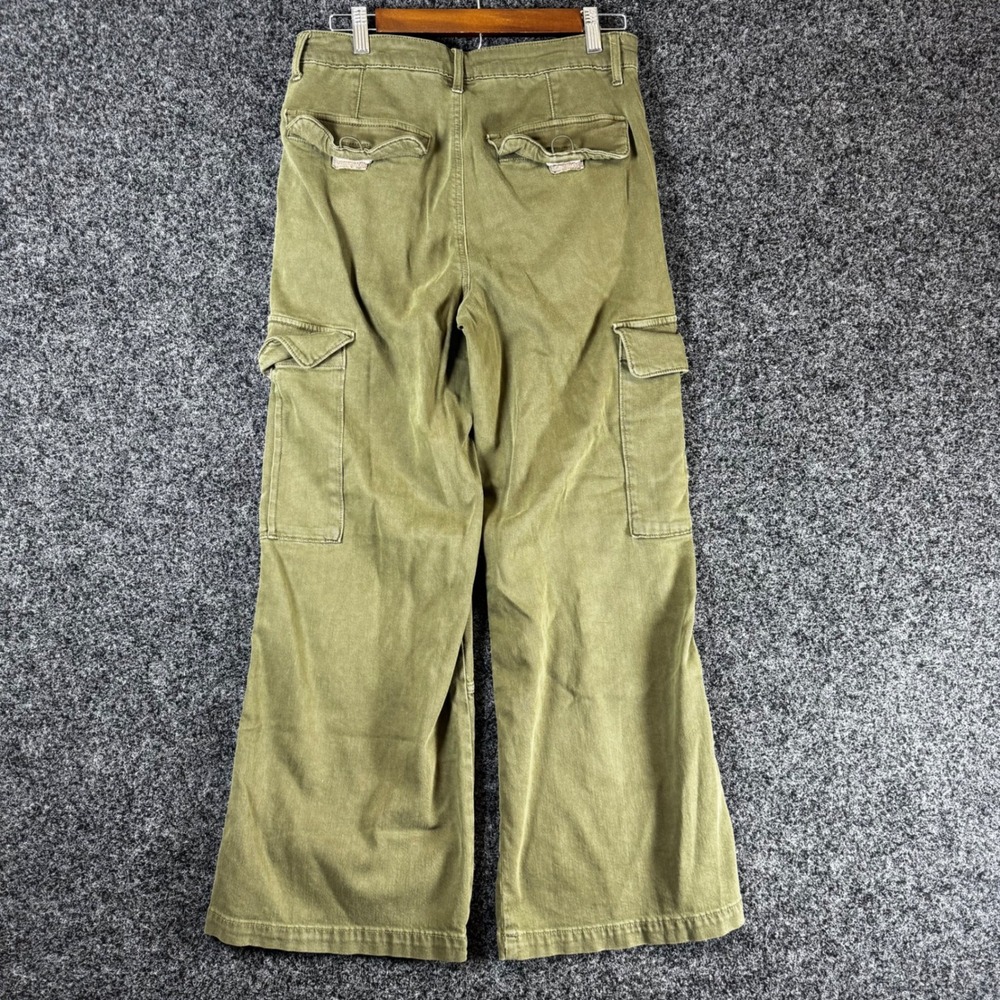 American Eagle High Rise Baggy Wide Leg Cargo Pants Olive Green Size 8 Short - Picture 4 of 7